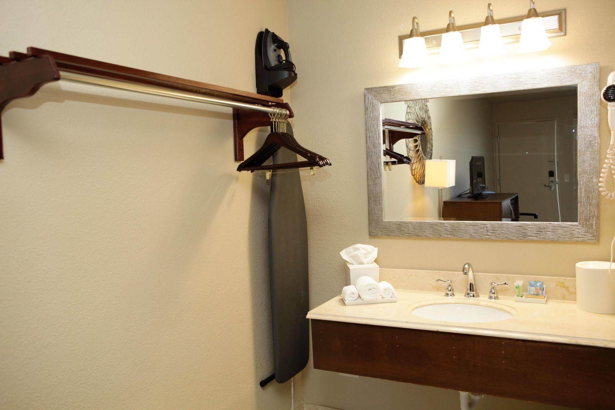 Unique Suites Hotel Charleston Exteriör bild